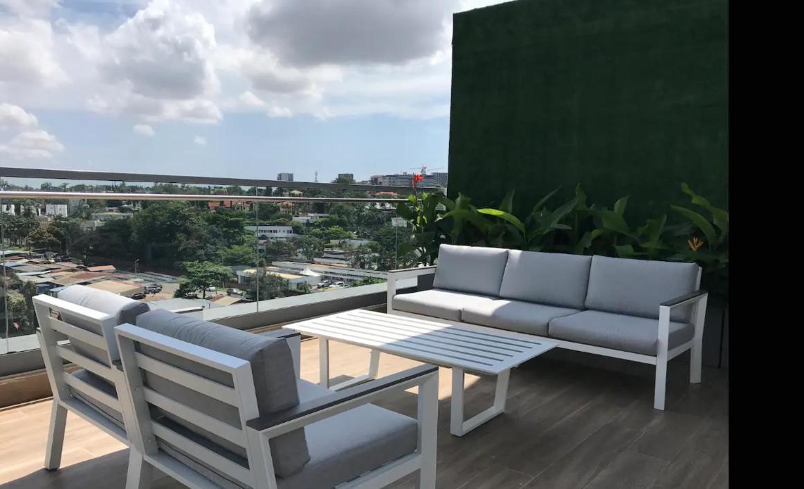Luxury 2 Bedroom Apartment With Huge Balcony , Pool, Gym At Tribute House Accra Ngoại thất bức ảnh